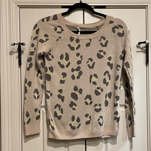 Willow & Clay Sweaters - Leopard Print Sweater